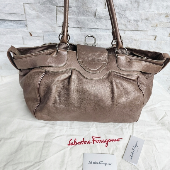Salvatore Ferragamo bag - Picture 3 of 10